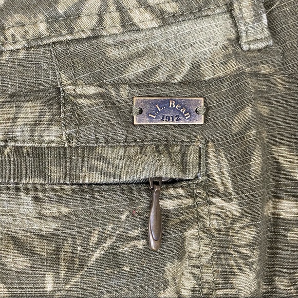 L.L Bean leaf print favorite fit skirt size 4 - Picture 3 of 5